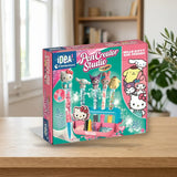 Create your Hello Kitty Pens sobre una mesa de madera