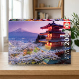 Puzzle Educa Borrás 2000 Piezas Monte Fuji Japón (16775) sobre una mesa de madera