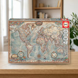 Educa Borrás Puzzle 4000 El mundo, mapa político (14827) sobre una mesa de madera