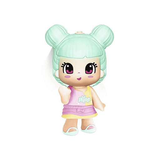 Pinypon Colores Mágicos Shine de Famosa, figura con el pelo verde menta y vestido rosa