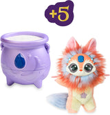 Caldero Magic Mixies Magicolor Surprise de Famosa con su peluche