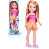 Muñeca Nancy Coconut pelirroja de Famosa con top y pantalón corto naranja y rosa junto a su caja