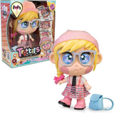 Muñeca Trotties Lucy de Londres de 25 cm de Famosa con su falda de cuadros