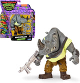 Figura articulada de Rocksteady de las Tortugas Ninja de Famosa con su blaster