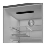 Interior del frigorífico Beko B3RMLNE444HXB con el difusor AeroFlow del sistema No Frost y un estante colgante