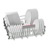 Cesta inferior del lavavajillas Bosch SMV4HVX14E con platos llanos y varillas abatibles