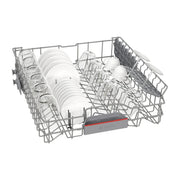 Cesta superior VarioFlex del lavavajillas Bosch SMV4HVX14E cargada con vasos y platos pequeños