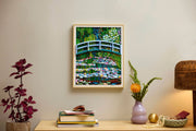Cuadro LEGO Art de Monet colgado en la pared como decoración de salón