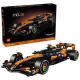 Caja LEGO Technic Coche McLaren MCL39 F1 42228 con el modelo montado