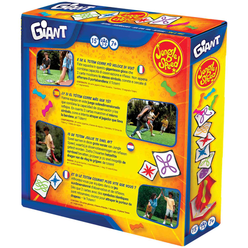 niños jugando jungle speed giant al aire libre
