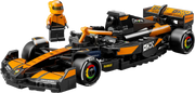 oche LEGO McLaren MCL38 con diseño negro y naranja y piloto con casco, detalles aerodinámicos y logotipos oficiales visibles