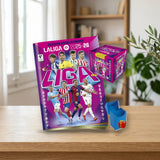 Pack Álbum + 50 Sobres + Deckbox Panini Liga Este 2025/26 sobre una mesa de madera
