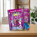 Pack Álbum + 16 Sobres + Deckbox Panini Liga Este 2025/26 sobre una mesa de madera