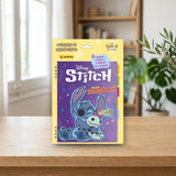 Panini Stitch Megapack Álbum + 4 Sobres (005271SPCE) sobre una mesa de madera