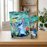 Panini Stitch Super Scrap Book — Megapack + 24 Sobres + Lata (Pack Premium) sobre una mesa de madera