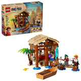 LEGO ONE PIECE Cabaña del Pueblo Molino 75636 construida mostrando establecimiento de playa con techo removible, embarcadero, bote pirata y minifiguras de personajes anime
