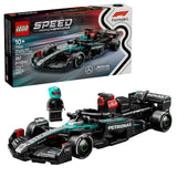 Caja del set LEGO 77244 con coche montado y branding oficial