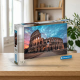 Puzzle 3000 Clementoni Coliseum Sunrise (33548) sobre una mesa de madera