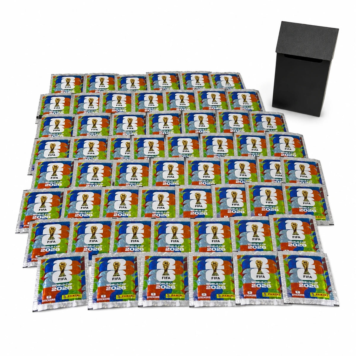 Pack Recarga 50 sobres Panini FIFA World Cup 2026 con Deck Box negra de regalo