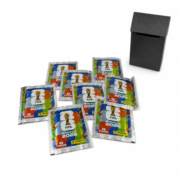 Pack Recarga 8 sobres Panini FIFA World Cup 2026 con Deck Box negra de regalo