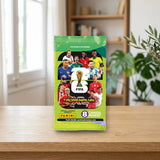 Sobre Trading Cards Panini FIFA World Cup 2026 sobre una mesa de madera