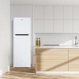 Svan SF17601ENF instalado en una cocina blanca junto a la encimera