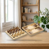 Toy Planet Ajedrez, Damas y Backgammon Plegable (00648) sobre una mesa de madera