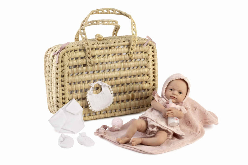Violeta Silicona 7901 Antonio Juan - muñeca sentada con maletín cerrado y accesorios