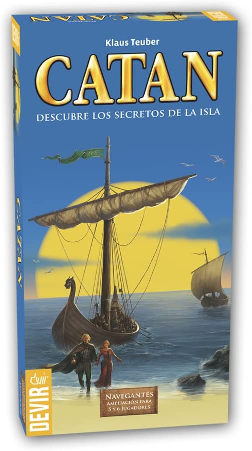 Caja de la ampliación Catán Navegantes para 5-6 jugadores de Devir referencia BGNAV56, mostrando barcos navegando entre islas, con componentes adicionales en colores marrón y verde para ampliar el juego a más personas
