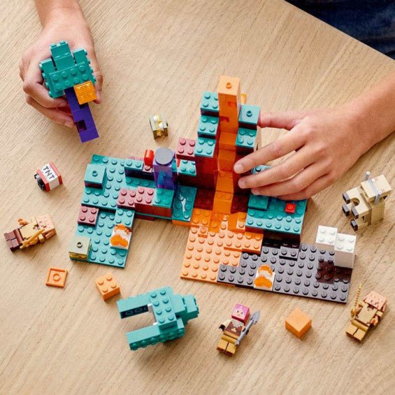 Lego Minecraft El Bosque Deformado (21168)