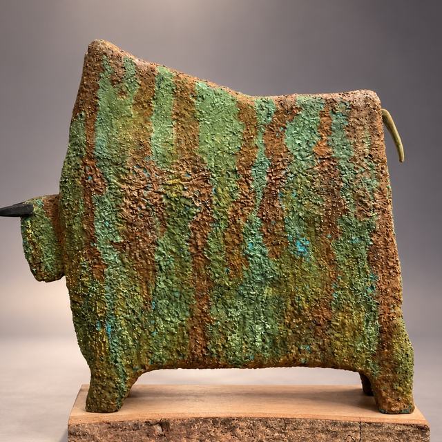 Bisonte 4, obra de Antonio Martínez Ruiz (Toros)